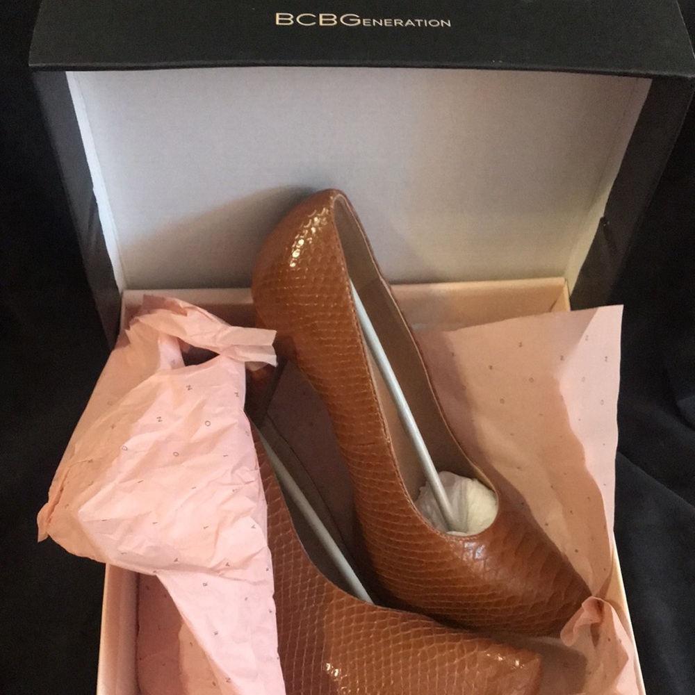 BCBGeneration Penni- Cognac Shiny Snake 7M